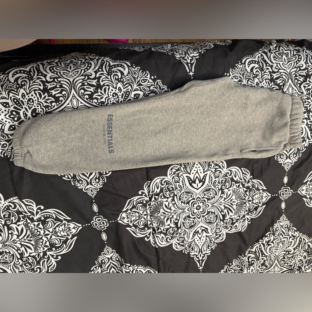 Essentials sweat pants size 8 used